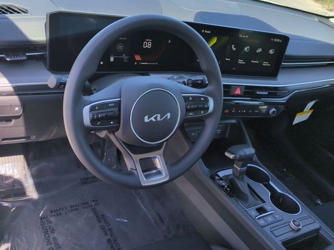 New 2026 Kia K5 LXS image 9