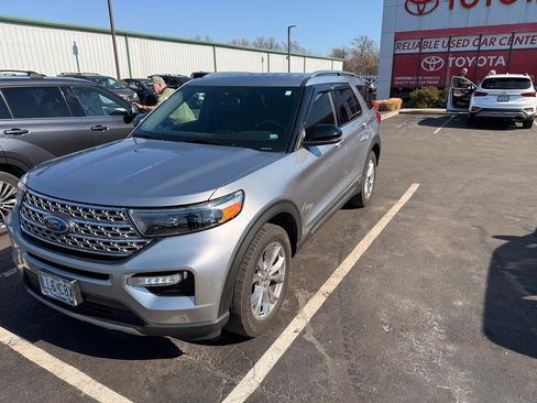 Used 2020 Ford Explorer Limited image 12