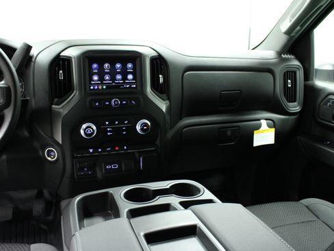 New 2024 GMC Sierra 2500 Pro w/ Convenience Package image 16