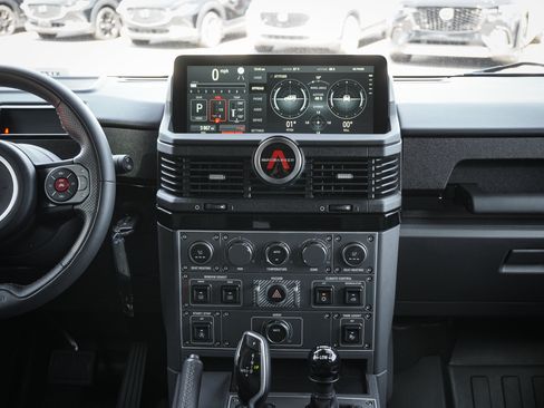 Used 2024 INEOS Grenadier Station Wagon AWD/4WD image 32