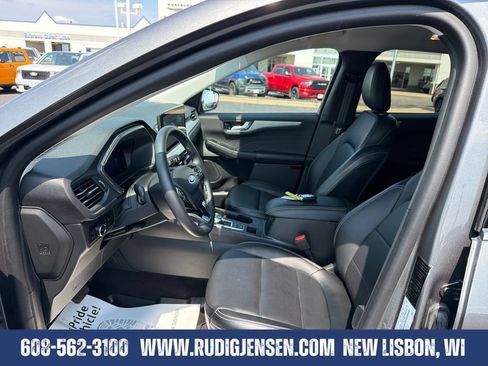 Used 2023 Ford Escape Platinum AWD/4WD image 9