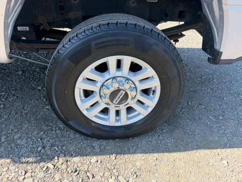 Used 2017 Ford F250 XLT AWD/4WD image 9