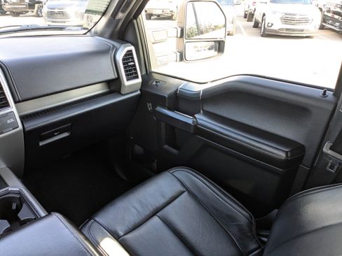 Used 2020 Ford F150 Lariat w/ Equipment Group 502A Luxury image 17