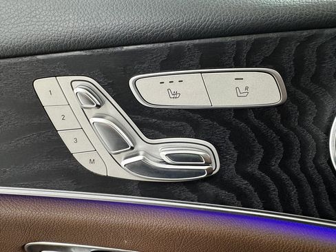 Used 2017 Mercedes-Benz E 300 4MATIC image 30