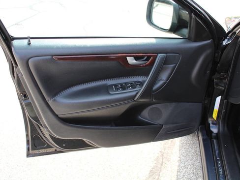 Used 2007 Volvo XC70 image 14