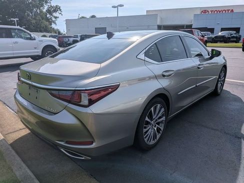 Used 2019 Lexus ES 350 w/ Accessory Package 2 FWD image 3