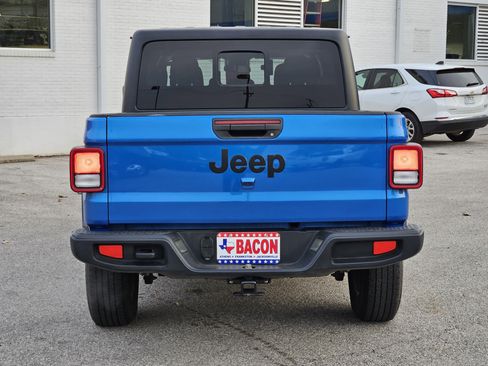 Used 2024 Jeep Gladiator Sport image 5