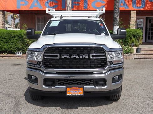 Used 2024 RAM 3500 Big Horn image 3