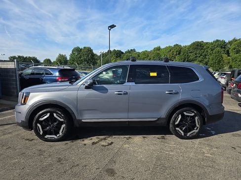 Used 2024 Kia Telluride S AWD/4WD image 4