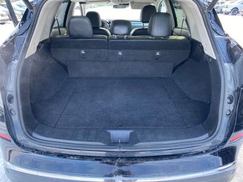 Used 2024 Nissan Murano SV image 22