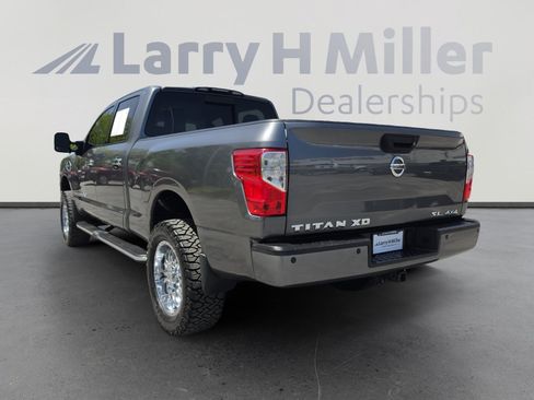 Used 2016 Nissan Titan SL AWD/4WD image 3
