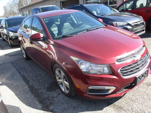 Used 2016 Chevrolet Cruze LT image 1
