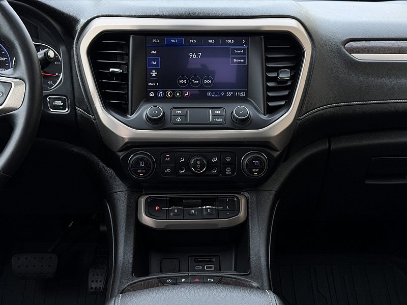 Used 2023 GMC Acadia Denali w/ Denali Technology Package AWD/4WD image 11