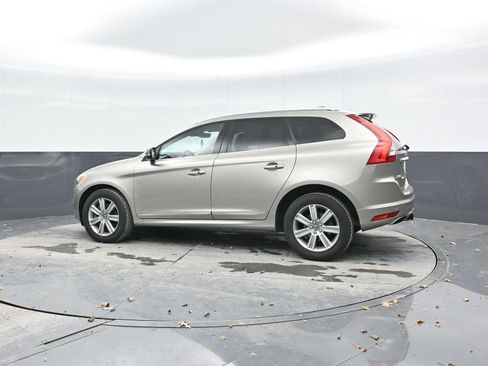 Used 2016 Volvo XC60 T6 w/ Proximity Package image 2