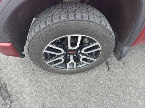 Used 2022 GMC Sierra 1500 AT4 w/ AT4 Premium Package image 10