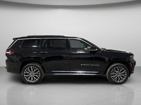 Used 2022 Jeep Grand Cherokee L Summit AWD/4WD image 2