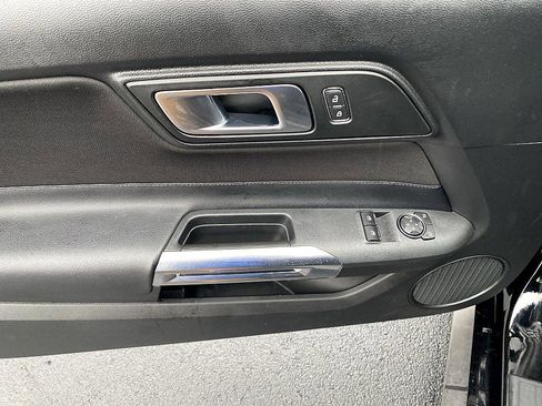 Used 2020 Ford Mustang GT image 9