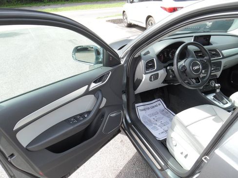Used 2015 Audi Q3 2.0T Prestige w/ Prestige Package AWD/4WD image 10