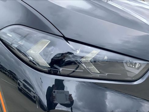 Used 2026 BMW X6 xDrive40i w/ Climate Comfort Package image 28