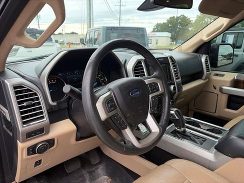 Used 2015 Ford F150 Lariat w/ Equipment Group 502A Luxury RWD image 30
