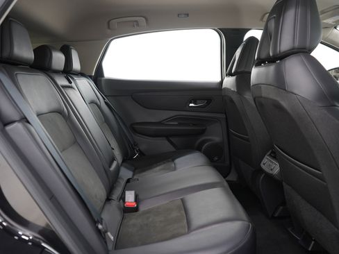 Used 2023 Nissan Ariya FWD image 13