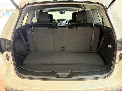 Used 2014 Toyota Highlander Limited w/ Driver Technology Package image 21