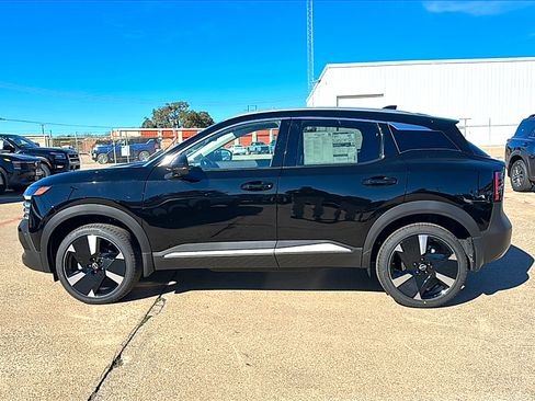 New 2026 Nissan Kicks SR w/ SR Premium Package image 5