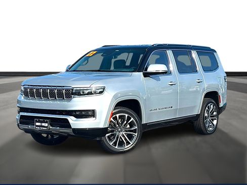 Used 2022 Jeep Grand Wagoneer Series III w/ Rear Seat Video Group 1 image 1