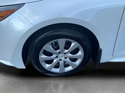 Certified 2025 Toyota Corolla LE FWD image 25