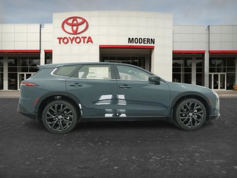 New 2026 Toyota Crown Signia AWD/4WD image 17