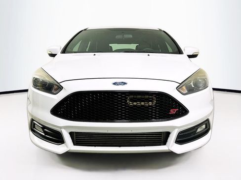 Used 2017 Ford Focus ST w/ Equipment Group 401A FWD image 5