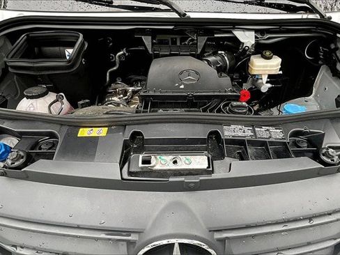 Used 2025 Mercedes-Benz Sprinter 2500 image 31