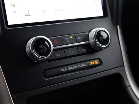 Certified 2024 Ford Edge SEL image 13