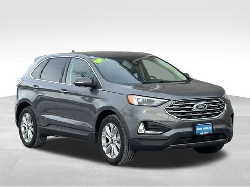 Used 2024 Ford Edge Titanium image 2