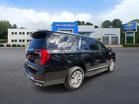 Used 2025 GMC Yukon Denali AWD/4WD image 3