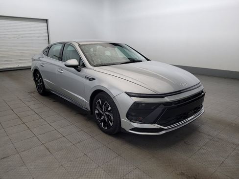 Used 2025 Hyundai Sonata SEL FWD image 13