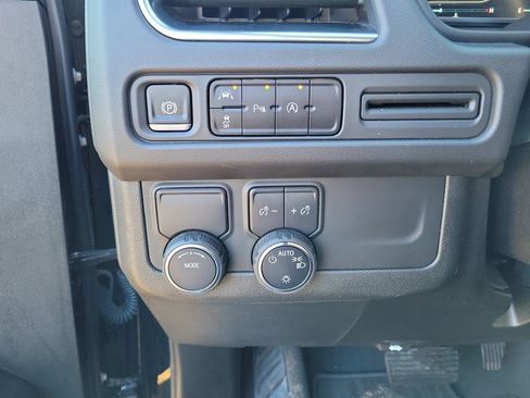 Used 2024 Chevrolet Tahoe LT RWD image 18
