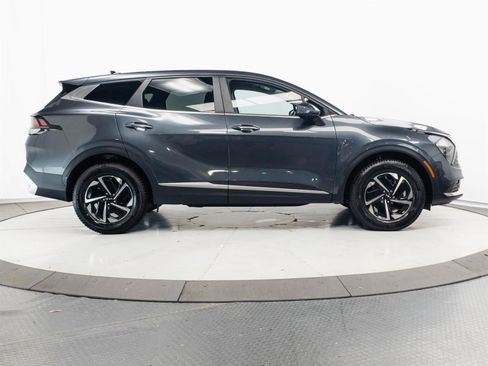 Used 2023 Kia Sportage LX AWD/4WD image 11