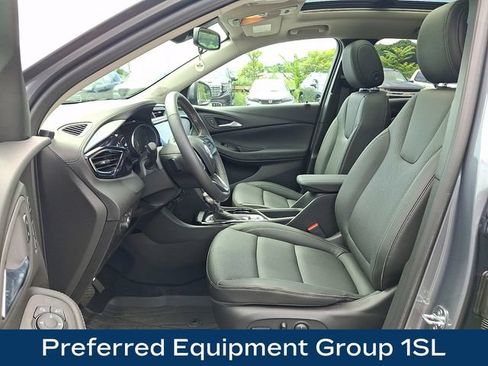 Used 2022 Buick Encore GX Essence w/ Experience Buick Package AWD/4WD image 2