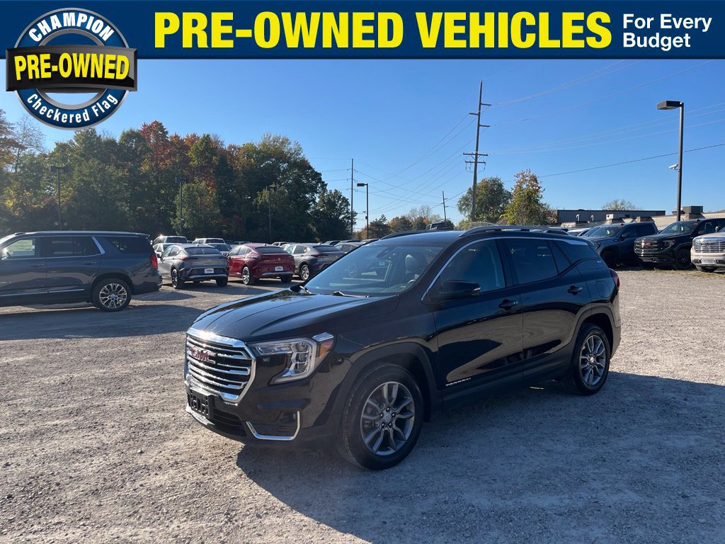 Used 2024 GMC Terrain SLT FWD image 1