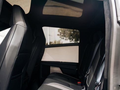Used 2024 Tesla Cybertruck AWD Crew Cab image 30