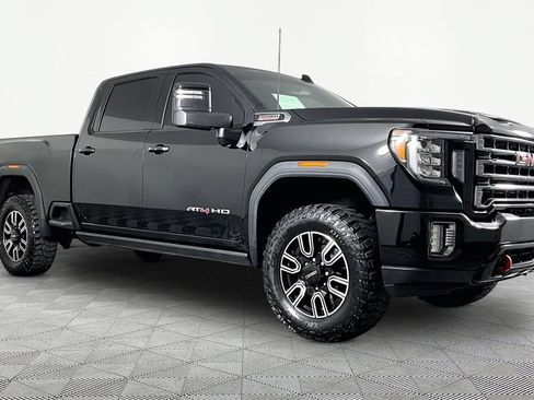 Certified 2022 GMC Sierra 2500 AT4 AWD/4WD image 3