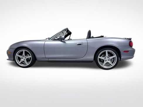 Used 2004 MAZDA MX-5 Miata MAZDASPEED w/ Grand Touring Pkg RWD image 3