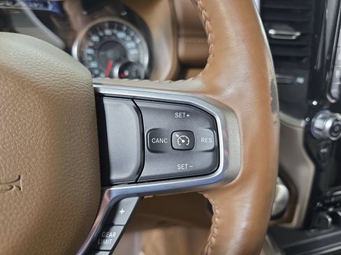 Used 2021 RAM 1500 Laramie AWD/4WD image 16