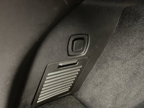 Certified 2025 Cadillac XT5 Premium Luxury image 34