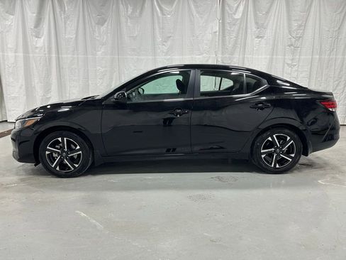 Used 2025 Nissan Sentra SV image 4