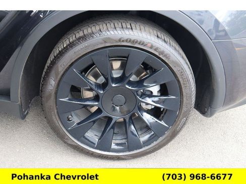 Used 2024 Tesla Model Y Long Range RWD image 25