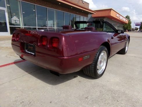Used 1993 Chevrolet Corvette Convertible RWD image 7