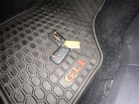 Used 2019 Volkswagen Jetta GLI image 27