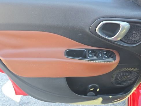 Used 2015 FIAT 500L Trekking image 17